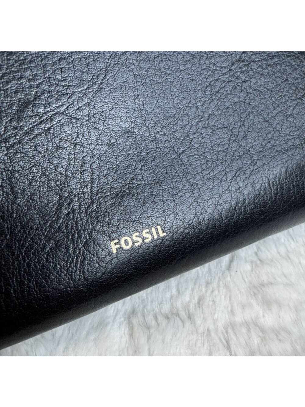 Fossil Black Leather Zip-Around Wallet Gold Accents Multiple Card Slots Logo - Picture 3 of 9
